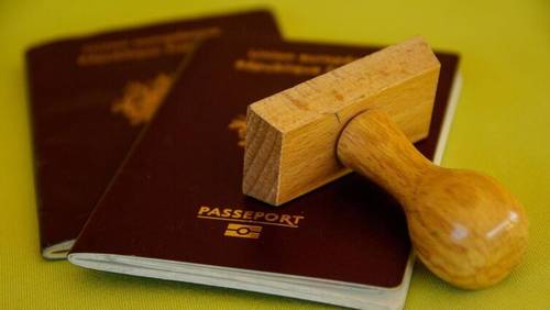 Как появились удостоверения личности?