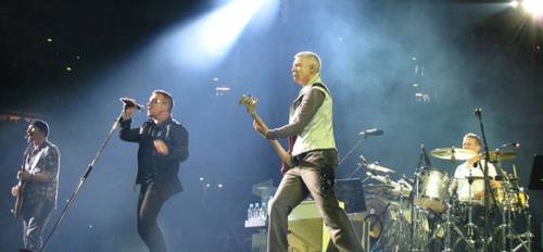 Группа U2 в 2009 году