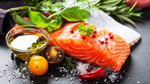 Чем приправить рыбу, чтобы она получилась очень вкусной и ароматной?