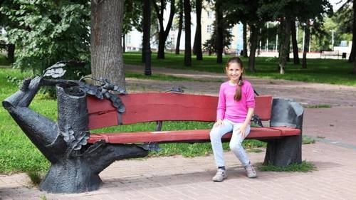 Такие вот скамейки попадаются в Ульяновске