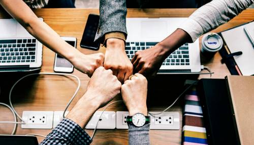 Для чего человеку кисть руки? Оказывается, чтобы драться...