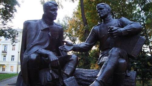 Памятник В. Теркину и А. Твардовскому в Смоленске
