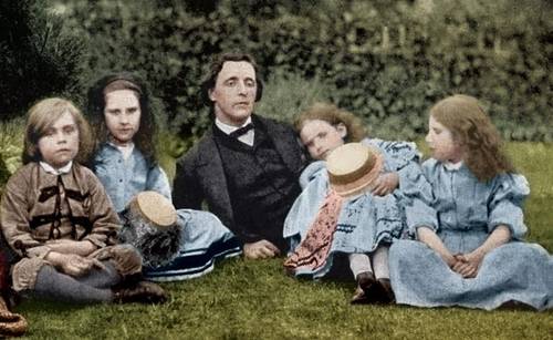 Льюис Кэрролл с детьми писателя Джорджа Макдональда