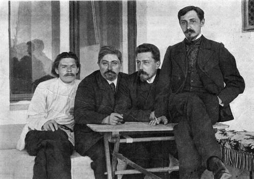 М. Горький, Д. Н. Мамин-Сибиряк, Н. Д. Телешов и И. А. Бунин в Ялте, 1902 г.