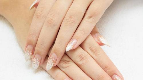 Как делают наращивание ногтей?