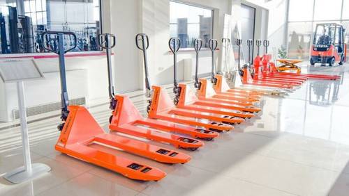 Открываете склад? Узнайте о специфике складского оборудования