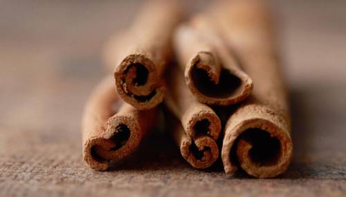 Как отличить дорогую корицу от дешевой кассии?