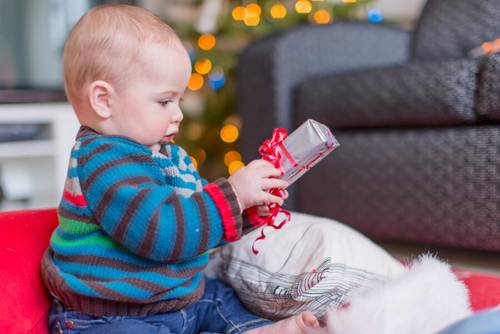 Как выбрать сладкий подарок для ребенка?