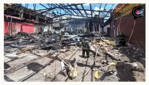 Nube de humo atrapa el Centro Histórico de Puebla; se incendia restaurante  en Analco