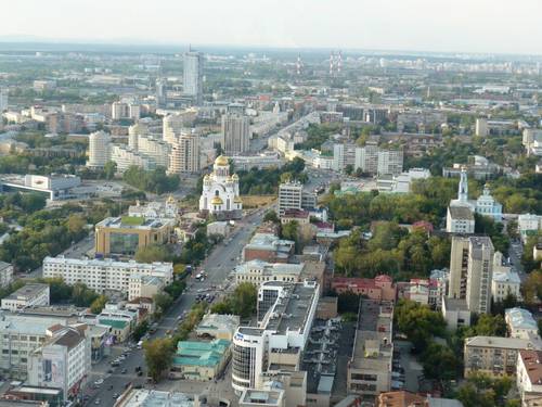 Вид на Екатеринбург с «небоскреба Высоцкого»
