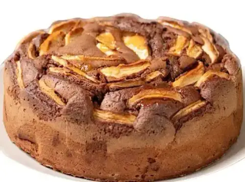 Gateau Moelleux Aux Pommes Et Au Chocolat La Recette Facile Culture Crunch
