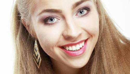 Как подарить улыбку? Украсьте праздник красивыми здоровыми улыбками с Oral-B