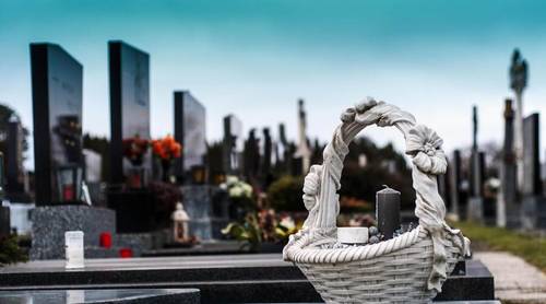 Памятник на могилу: гид по выбору достойного монумента для увековечения памяти