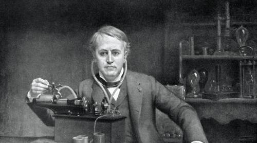Томас Эдисон у фонографа