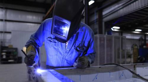 Технология выбора летнего рабочего комбинезона для производственных задач