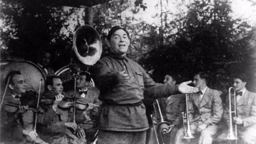 Выступление Утёсова на фронте, 1942 г.