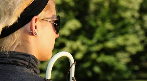 Какие трудности испытывают незрячие люди в общении со зрячими?