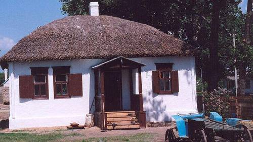 Домик на хуторе Кружилин, где родился Шолохов