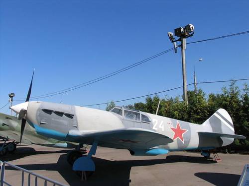 Истребитель ЛаГГ-3