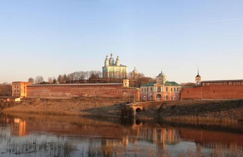 Вид на Успенский собор в Смоленском кремле