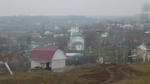 Землянск. Впереди — Никольский храм 1794 года постройки