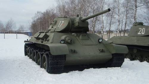 Т-34 1941 года выпуска в Бронетанковом музее в Кубинке
