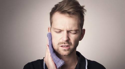 Удаление зуба: подготовка, противопоказания и возможные осложнения