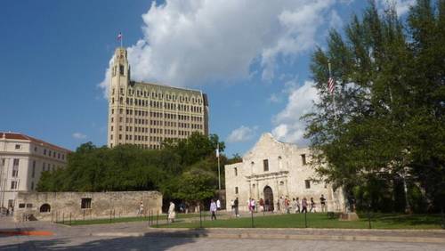 Главный вход в крепость Аламо