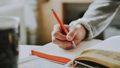 Как образуются новые слова? С помощью суффиксов