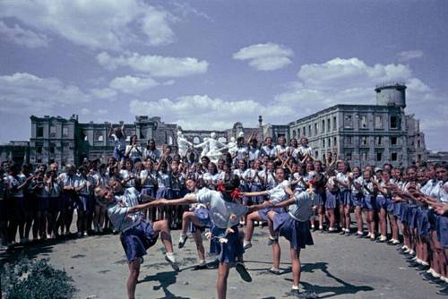 Первый послевоенный спортивный парад в Сталинграде, 1945 г.