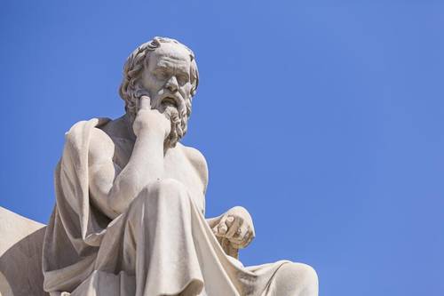 Статуя Сократа в Афинах, Греция