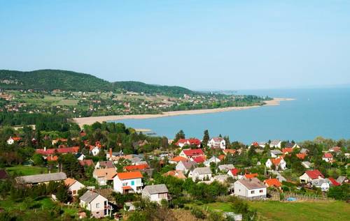 Маленькая деревня на берегу озера Балатон, Венгрия