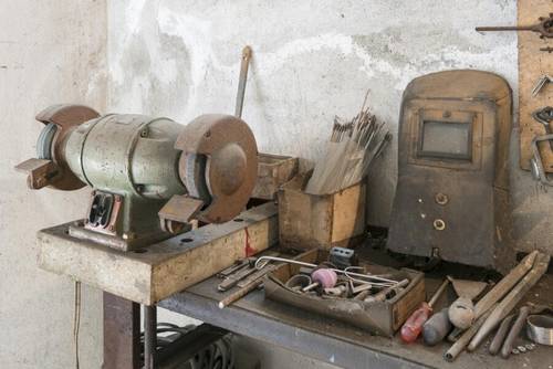 Байки старьевщицы: кому нужны старые вещи? Инструменты