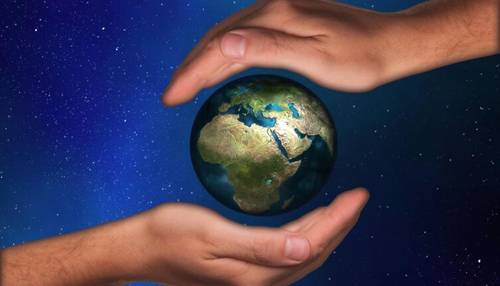 Когда впервые сфотографировали Землю из космоса?