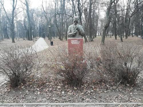 Памятник Ивану Петровичу Кулибину в Нижнем Новгороде