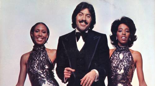 История хитов Tony Orlando & Dawn. Зачем стучать в потолок и повязывать на дубе жёлтую ленту?