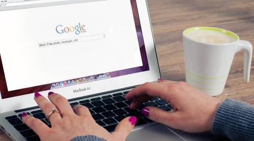 Когда требуются услуги гинеколога? Об особенностях онлайн-консультаций