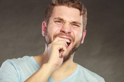 Болит зуб? 10 советов как избавиться от зубной боли дома