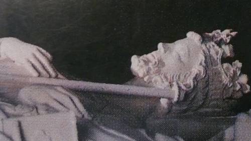 Фрагмент надгробия Людовика VI в Сен-Дени